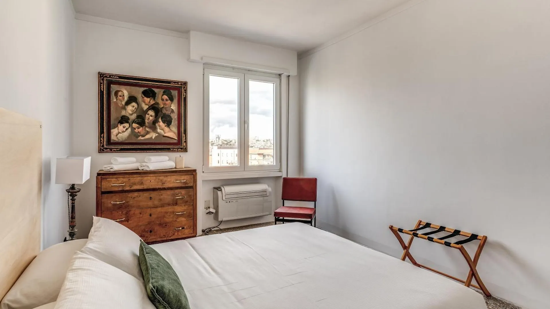 Amazing Piramide Metro Station Apartment Rome 0*,