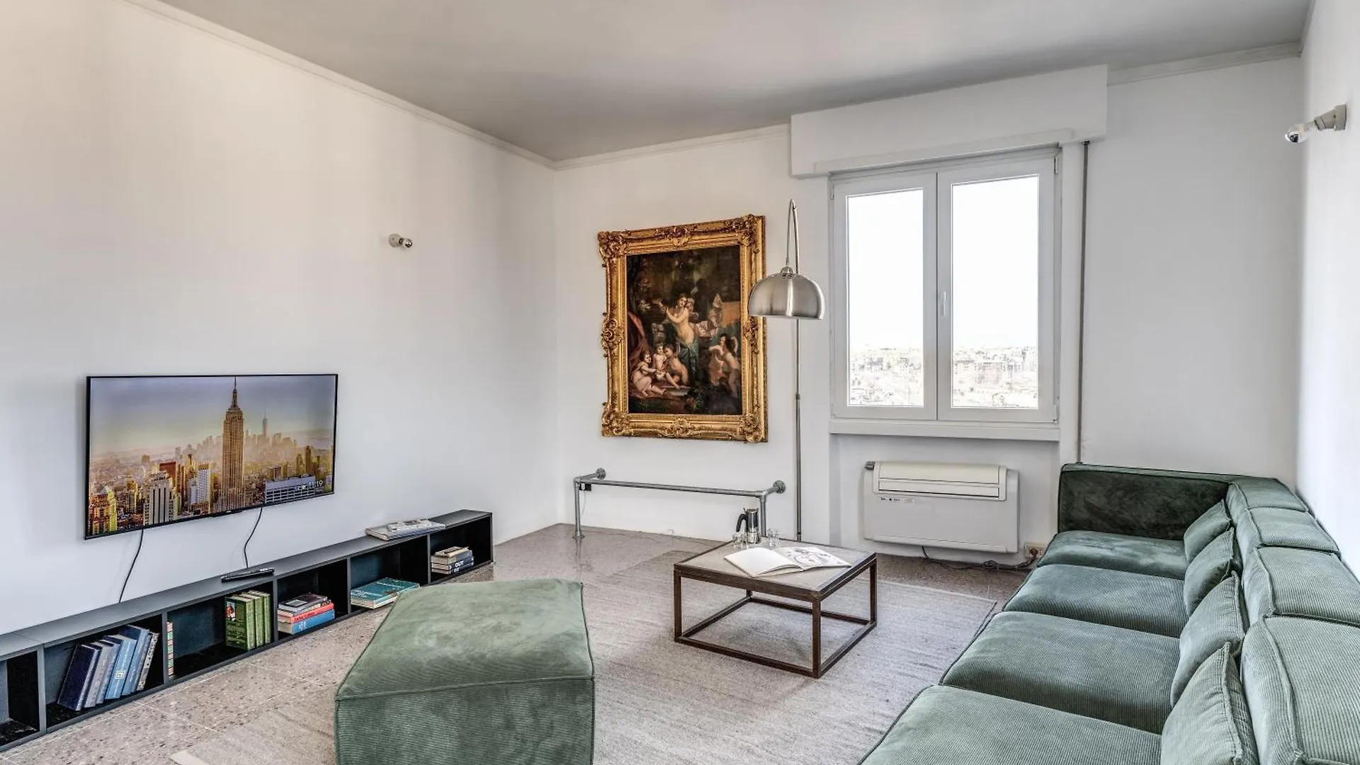Amazing Piramide Metro Station Apartment Rome