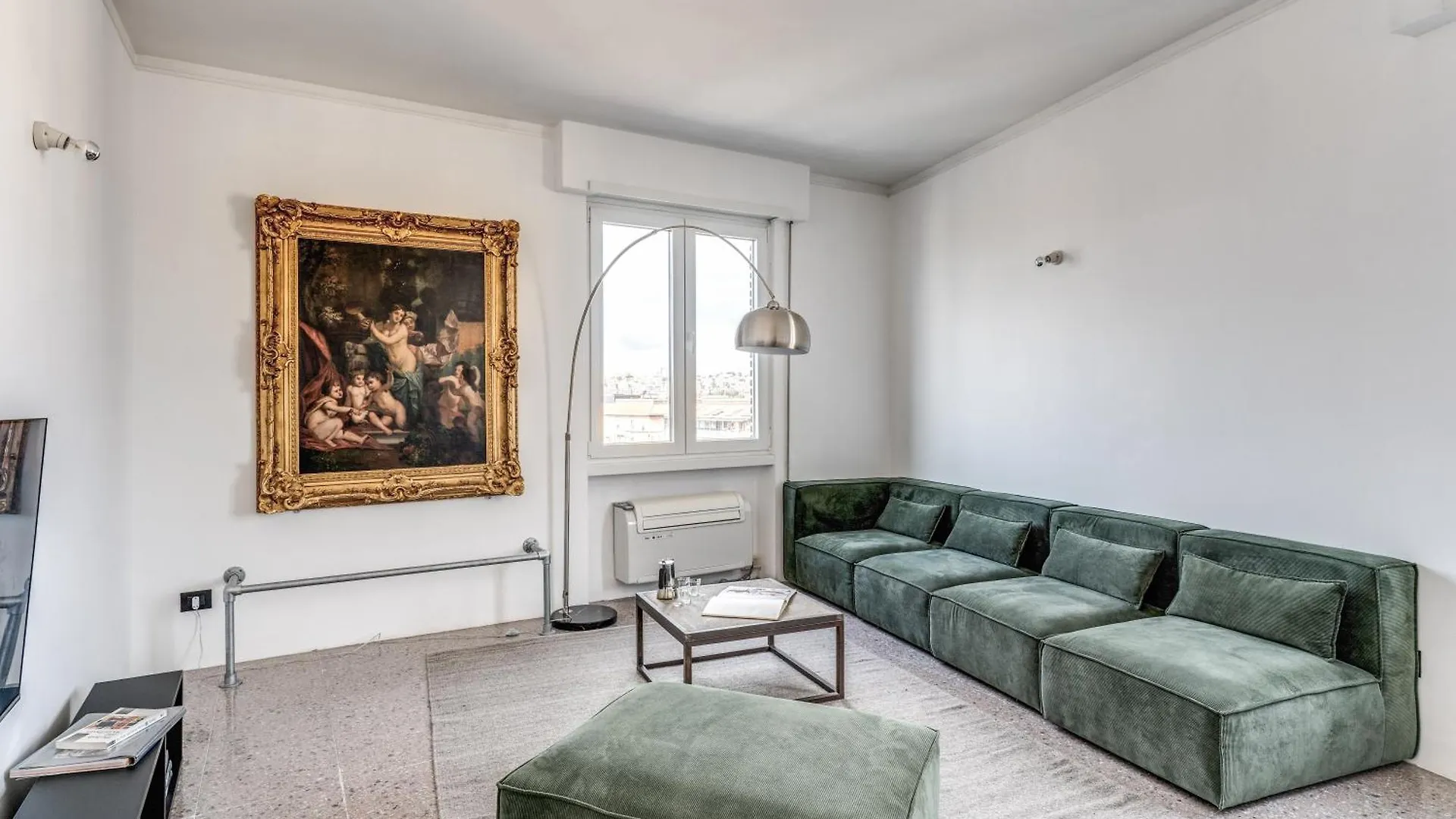 Amazing Piramide Metro Station Apartment Rome